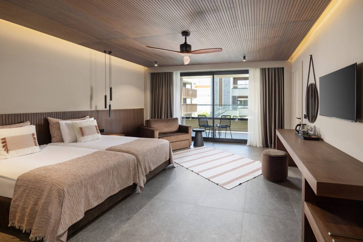 Standard Havuz Bağlantılı Oda (Bungalow Swim-Up)